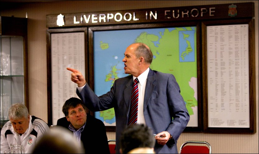 FORNYD: Liverpool-legenden Phil Neal er godt fornyd med salget p Anfield. Han gleder seg n til sndagens lokalderby mot Everton. Foto: Fredrik Solstad