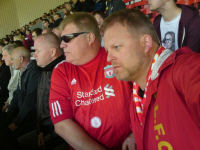 Flger med p oppmerksomheten rundt Hillsborough-tragedien p Wembley.